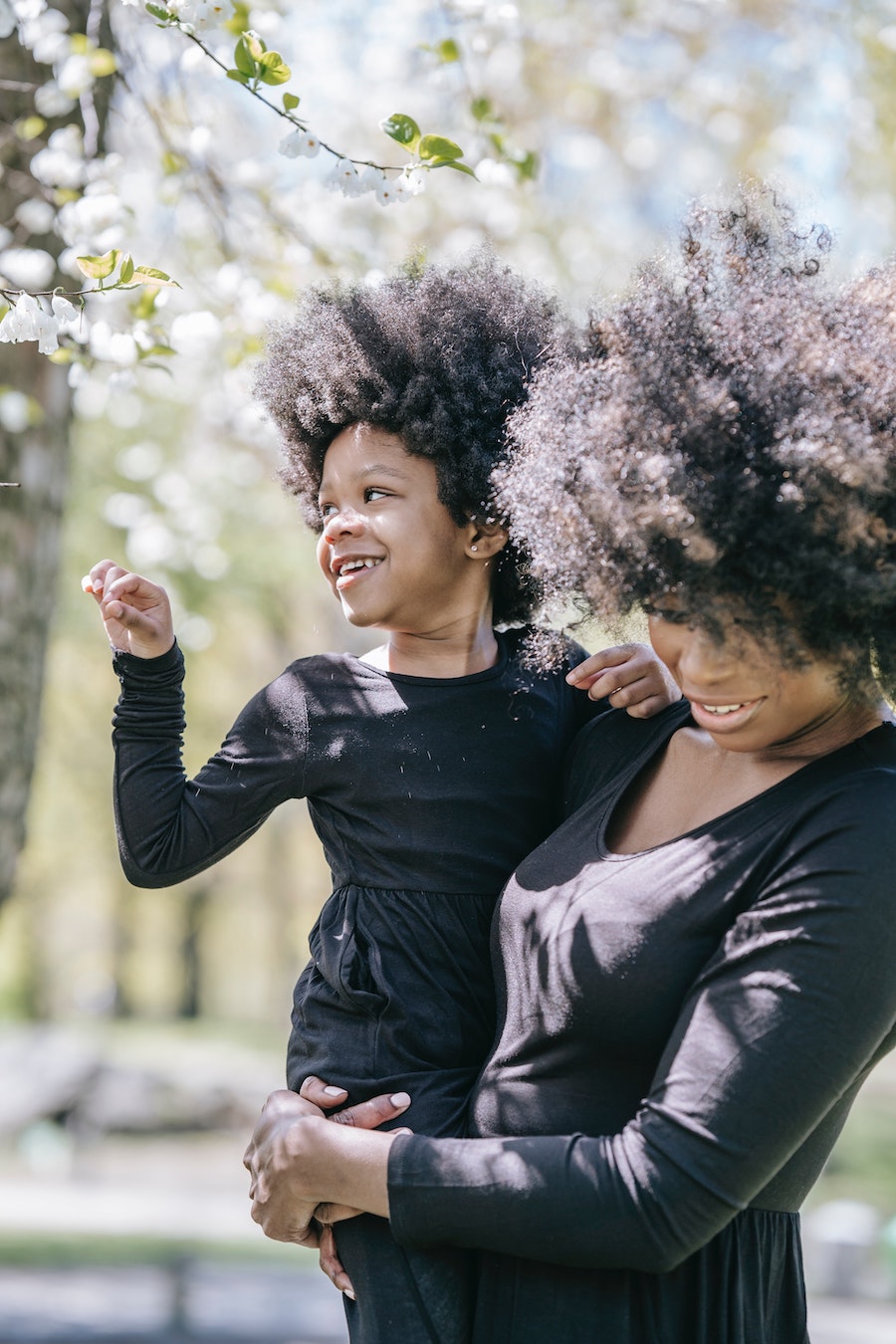 mom and daughter